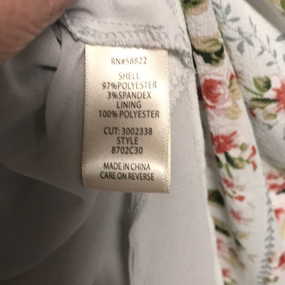 Max Studio woman’s floral print blouse bell sleeves, Small (sum232) - Picture 13 of 13